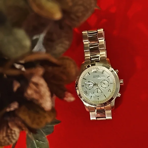 Men's Guess Watch - Picture 13 of 13